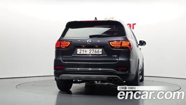 Kia Sorento 2018 — photo 4