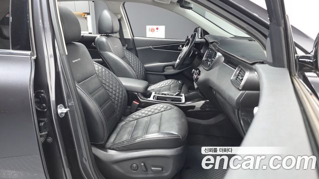 Kia Sorento 2018 — photo 11