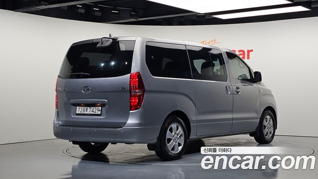 Hyundai Starex 2020 — photo 2