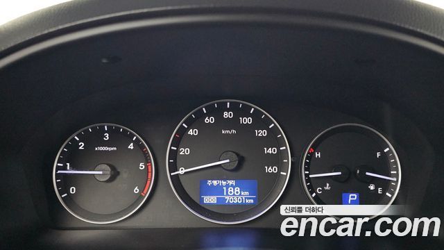 Hyundai Starex 2020 — photo 11