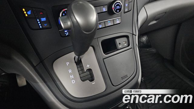 Hyundai Starex 2020 — photo 12