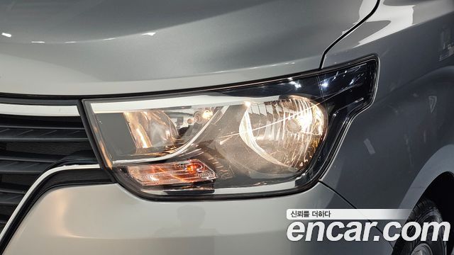Hyundai Starex 2020 — photo 8