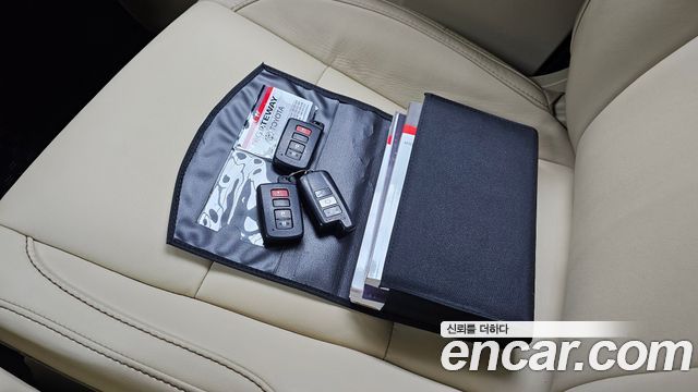 Toyota Highlander 2017 — photo 18