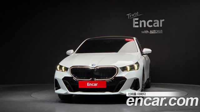 BMW 5-Series 2026 — photo 3
