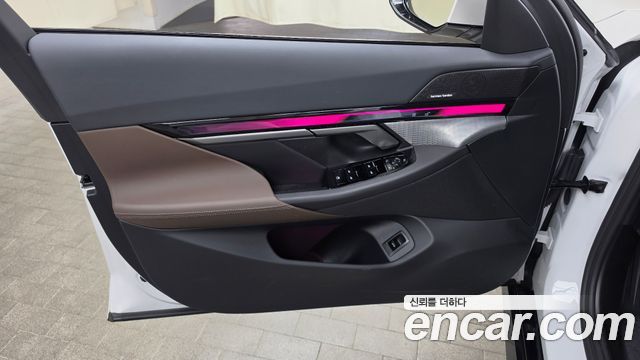 BMW 5-Series 2026 — photo 14