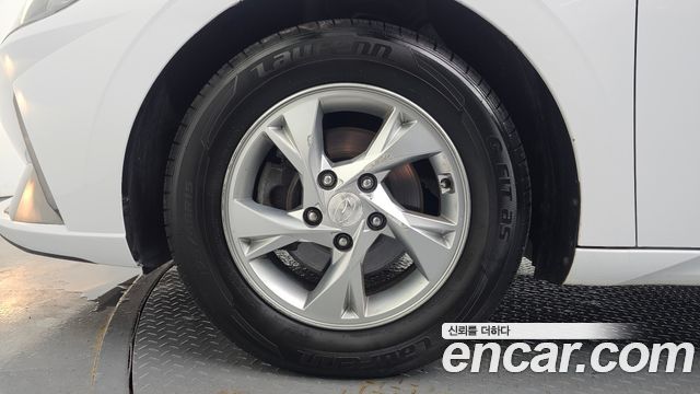 Hyundai AVANTE 2022 — photo 5