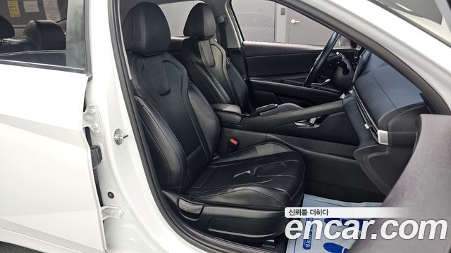 Hyundai AVANTE 2022 — photo 12