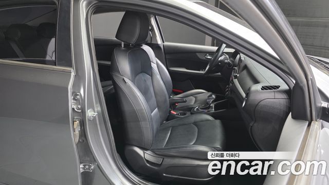 Kia K3 2021 — photo 17