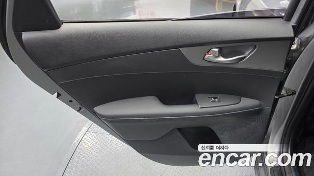 Kia K3 2021 — photo 15