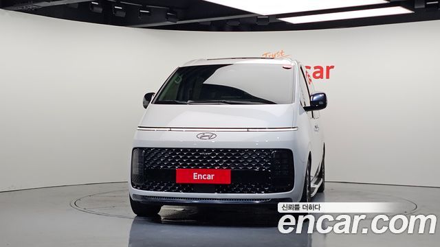 Hyundai Staria 2022 — photo 3