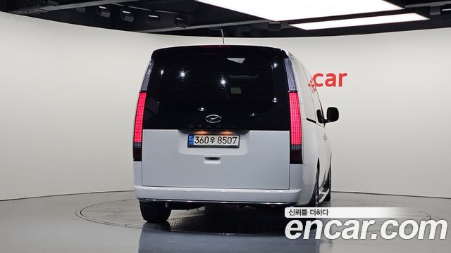 Hyundai Staria 2022 — photo 4