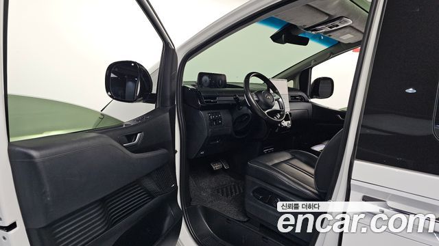Hyundai Staria 2022 — photo 13