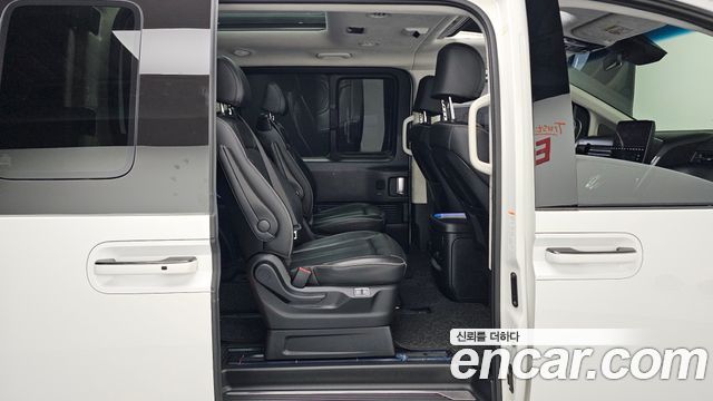 Hyundai Staria 2022 — photo 18