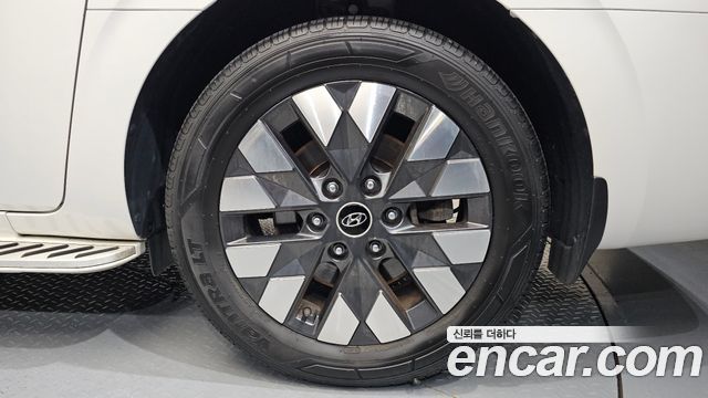 Hyundai Staria 2022 — photo 7