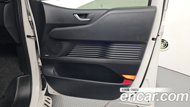 Hyundai Staria 2022 — photo 15