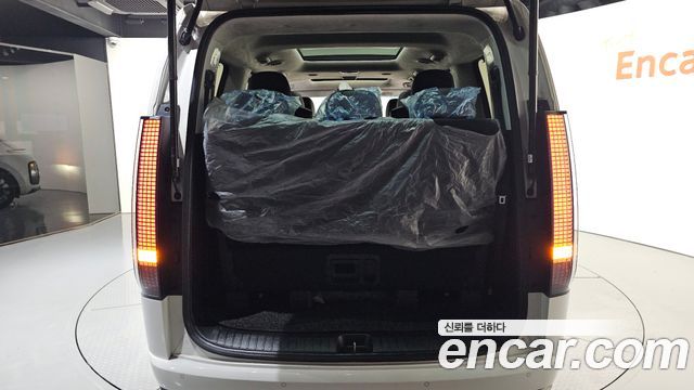 Hyundai Staria 2022 — photo 38