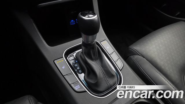 Hyundai i30 2017 — photo 12