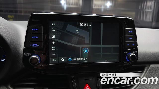 Hyundai i30 2017 — photo 20