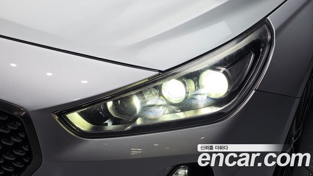 Hyundai i30 2017 — photo 8