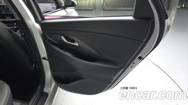 Hyundai i30 2017 — photo 15