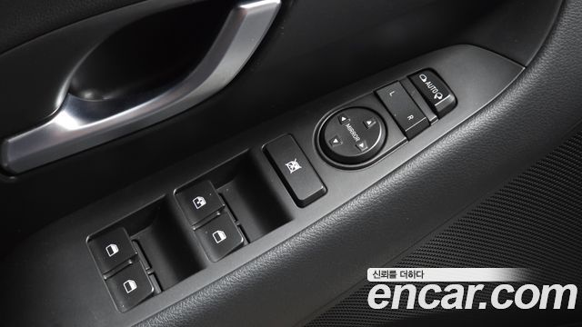 Hyundai i30 2017 — photo 28