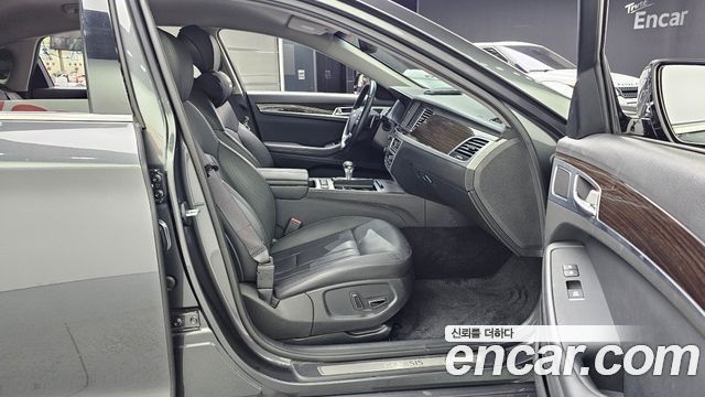 Genesis G80 2018 — photo 17