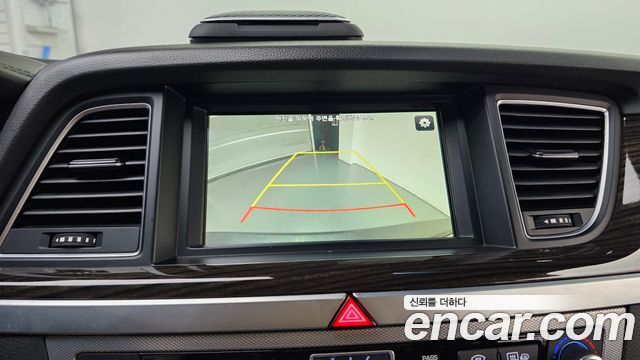 Genesis G80 2018 — photo 21