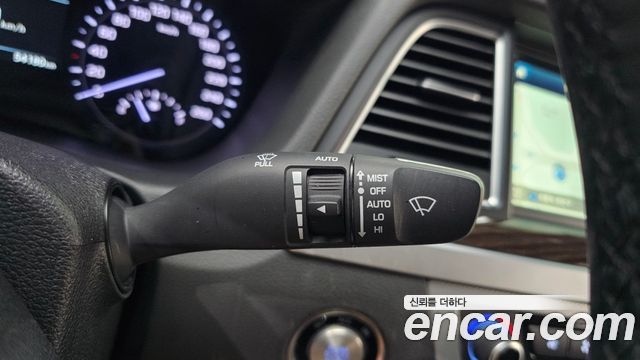 Genesis G80 2018 — photo 23
