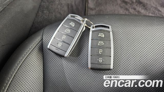 Genesis G80 2018 — photo 29