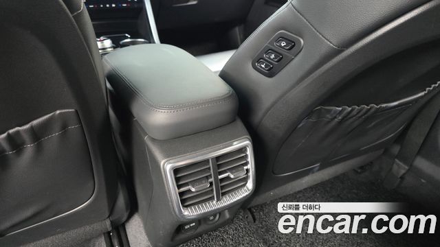 Kia K5 2023 — photo 31