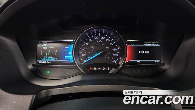 Ford Explorer 2018 — photo 8