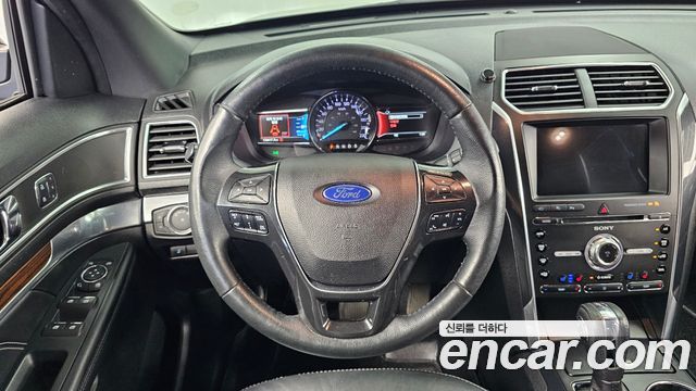 Ford Explorer 2018 — photo 13