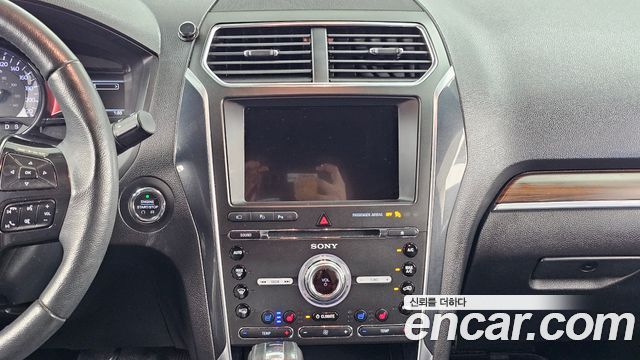 Ford Explorer 2018 — photo 14