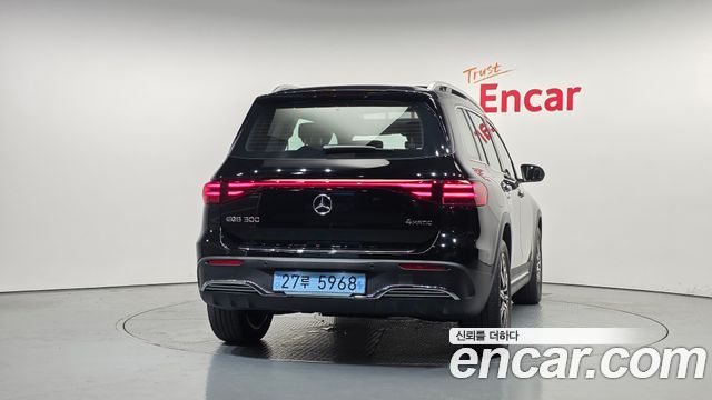 Mercedes-Benz EQB 2026 — photo 4