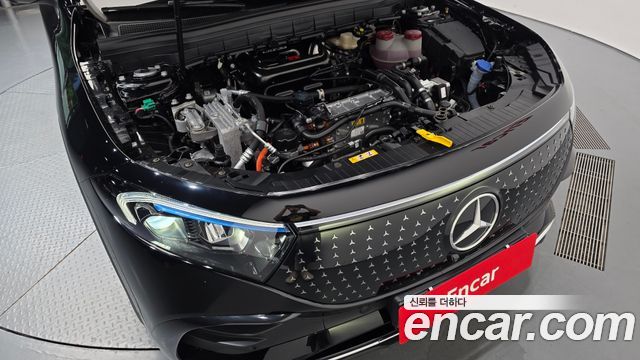 Mercedes-Benz EQB 2026 — photo 6