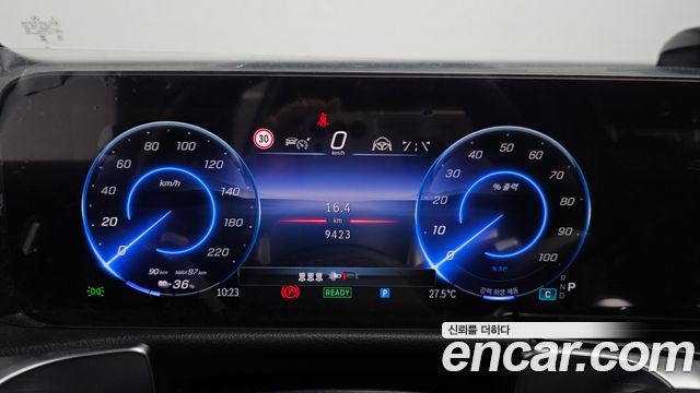 Mercedes-Benz EQB 2026 — photo 8