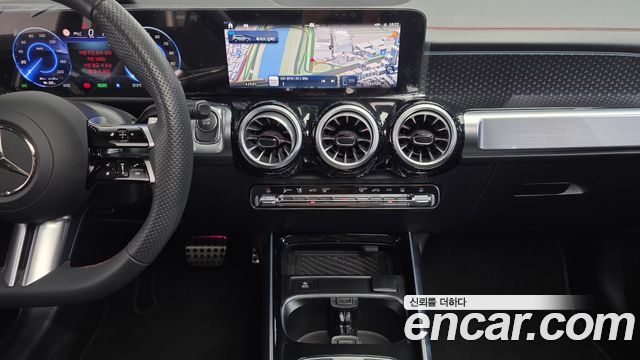Mercedes-Benz EQB 2026 — photo 16