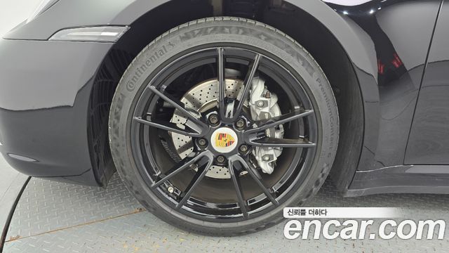 Porsche 911 2020 — photo 5
