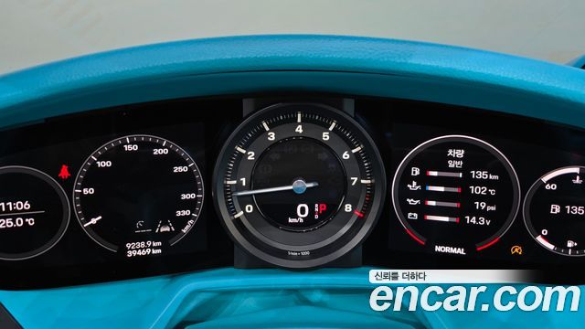 Porsche 911 2020 — photo 11