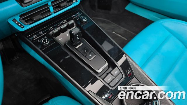 Porsche 911 2020 — photo 12