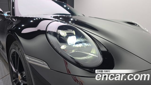 Porsche 911 2020 — photo 8