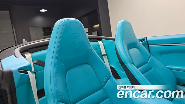 Porsche 911 2020 — photo 31