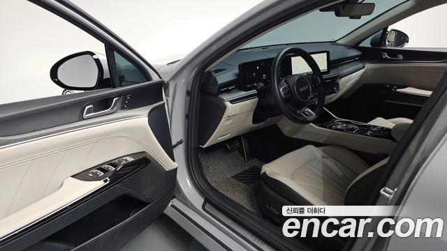Kia K5 2025 — photo 11