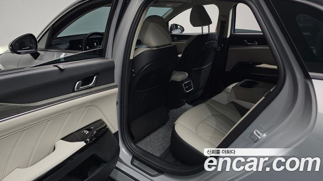Kia K5 2025 — photo 12