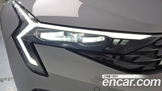 Kia K5 2025 — photo 8
