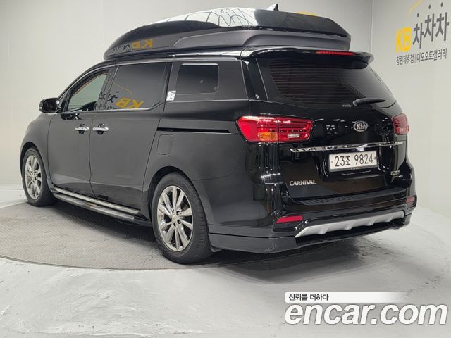 Kia Canival 2019 — photo 3