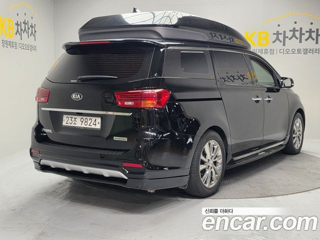 Kia Canival 2019 — photo 4