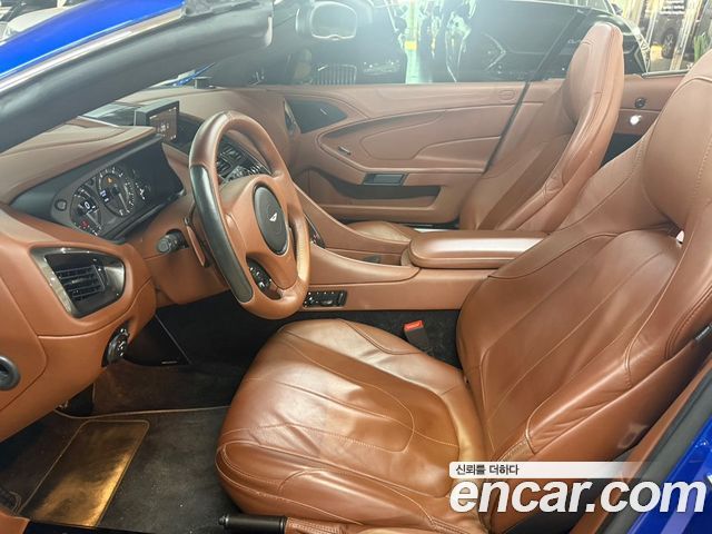 Aston Martin Vanquish 2015 — photo 9
