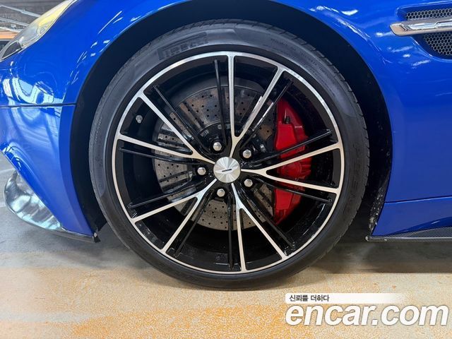 Aston Martin Vanquish 2015 — photo 16