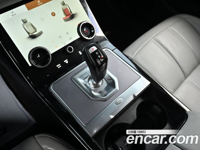 Land Rover Range Rover Evoque 2021 — photo 9